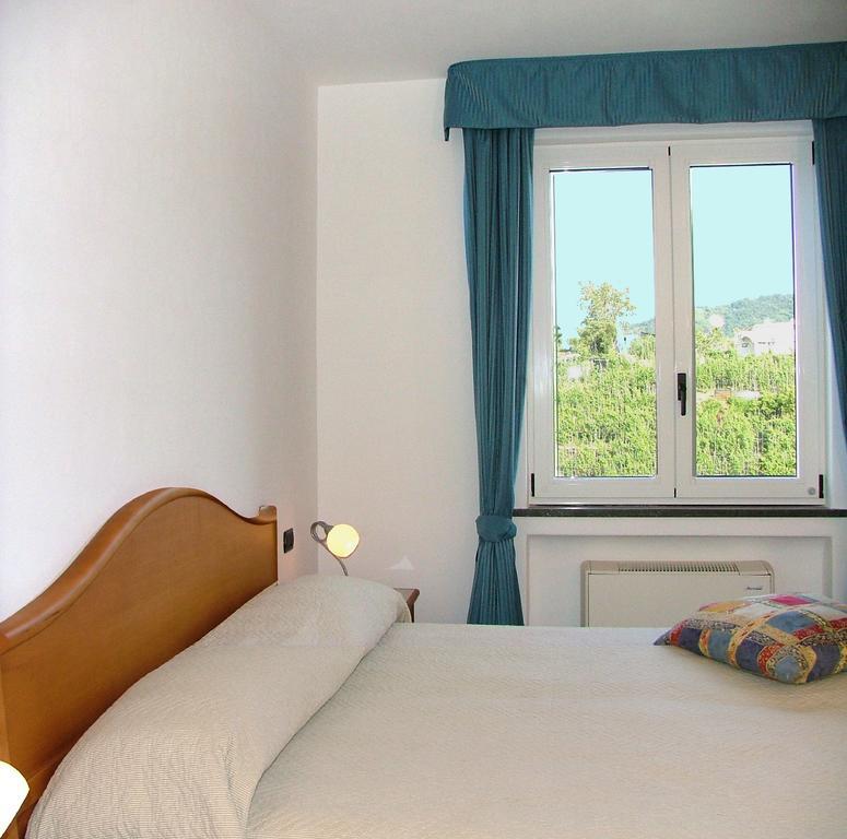 Villa Rosalia Barano dʼIschia Rum bild